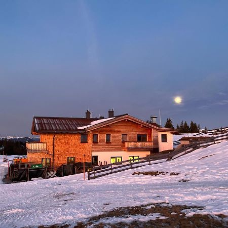 Radstaedter Huette Im Winter Nicht Mit Dem Auto Erreichbar Wunderschoene Alleinlage Schwemmberg 외부 사진